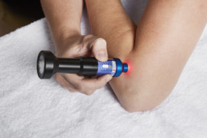 Professionel or homecare treatment with our L400 laser - Acupuncture and trigger point laser